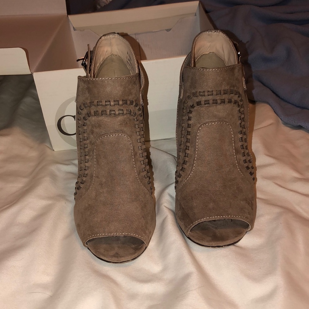 Size 6 heels